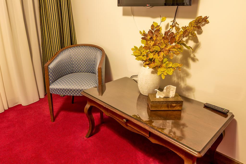 Hotel Boutique Belvedere Sinaia Bagian luar foto