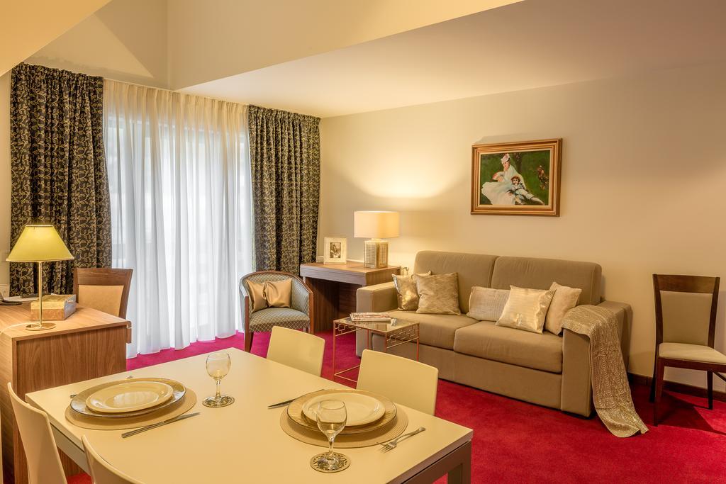 Hotel Boutique Belvedere Sinaia Bagian luar foto