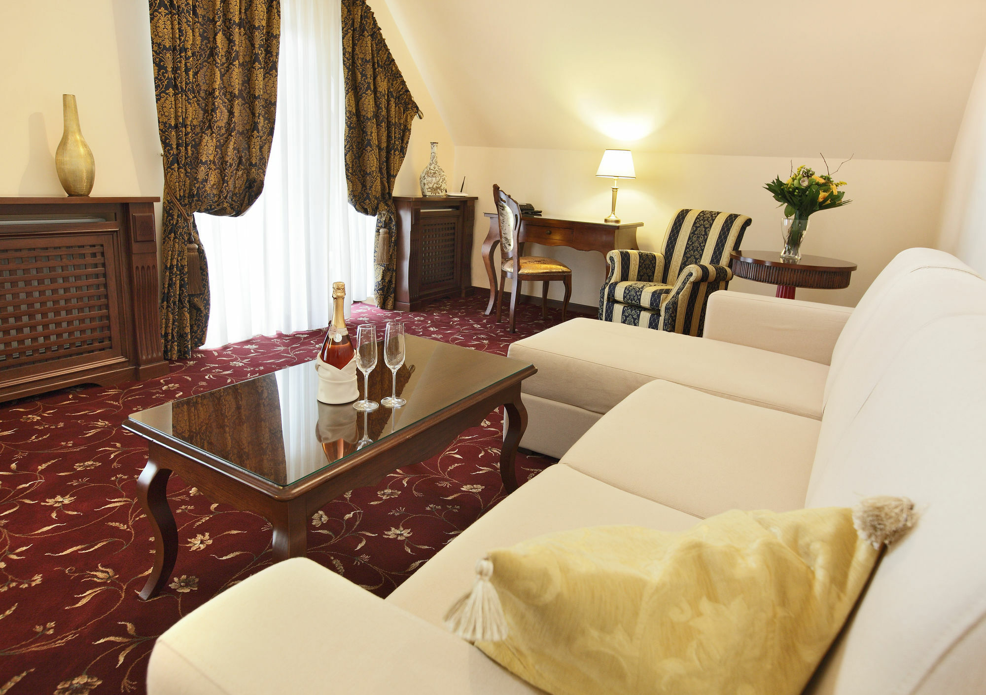 Hotel Boutique Belvedere Sinaia Bagian luar foto
