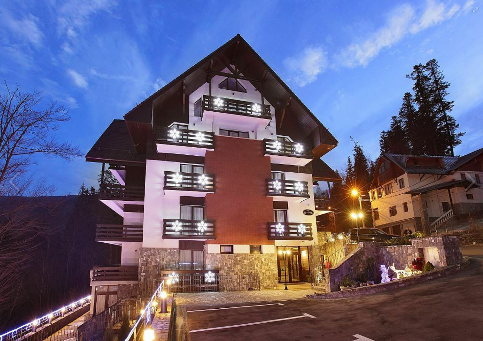 Hotel Boutique Belvedere Sinaia Bagian luar foto