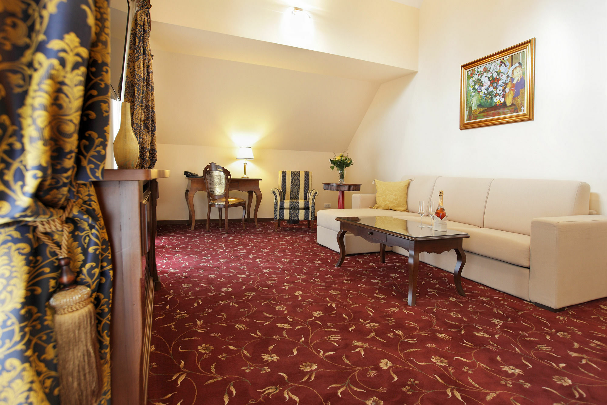 Hotel Boutique Belvedere Sinaia Bagian luar foto